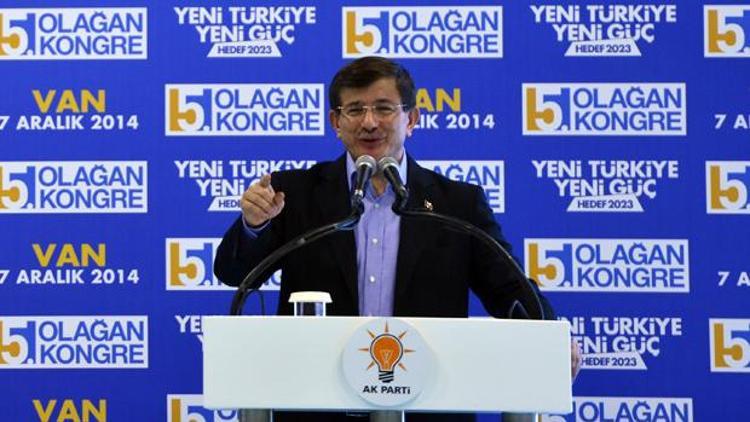 Başbakan Davutoğlu Vanda konuşuyor