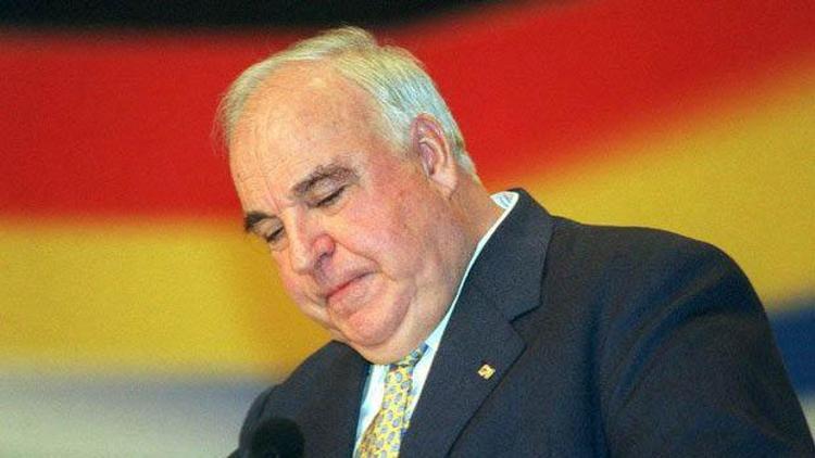 Helmut Kohl ameliyat oldu