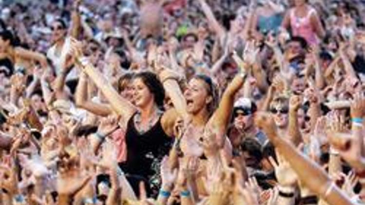 Rock festivalinde hayatta kalmak için bilmeniz gereken 10 şey
