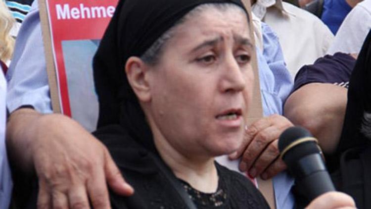 Mehmet Ayvalıtaşın annesi yaşamını yitirdi