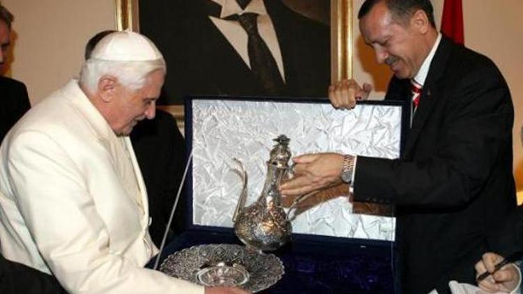 Papaların Türkiye ziyaretlerinde neler yaşandı