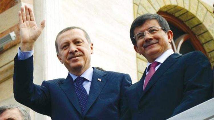 Başbakan Davutoğlu, Cumhurbaşkanı Erdoğana istifasını sundu