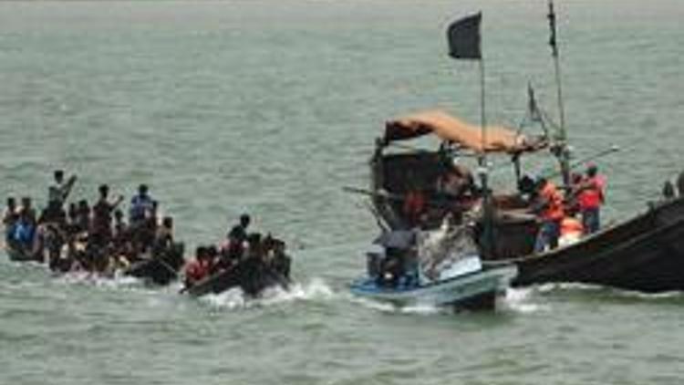 Arakan Müslümanlarını taşıyan tekne alabora oldu