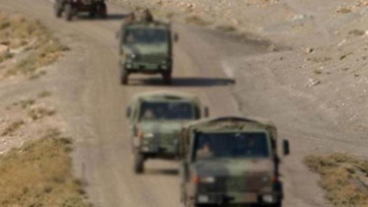 Sarıkamışta askeri araca saldırı: 3 asker yaralı