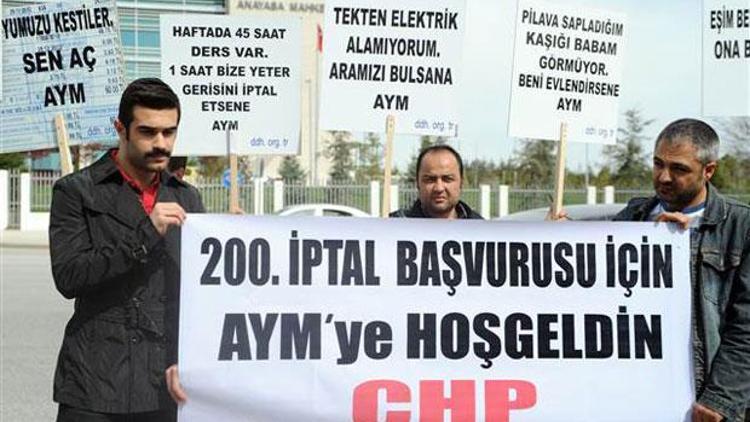 CHP internet yasasının iptali AYMye başvurdu