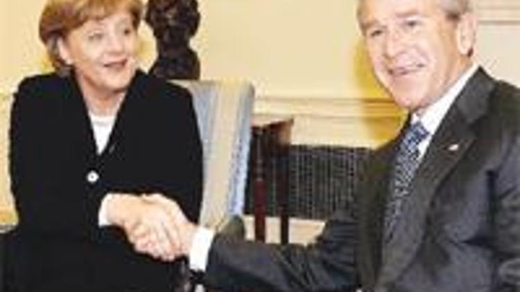 Bush ve Merkel İran’da hemfikir