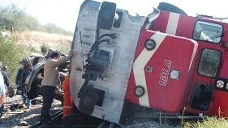 Tren kazasında 7 vagon raydan çıktı
