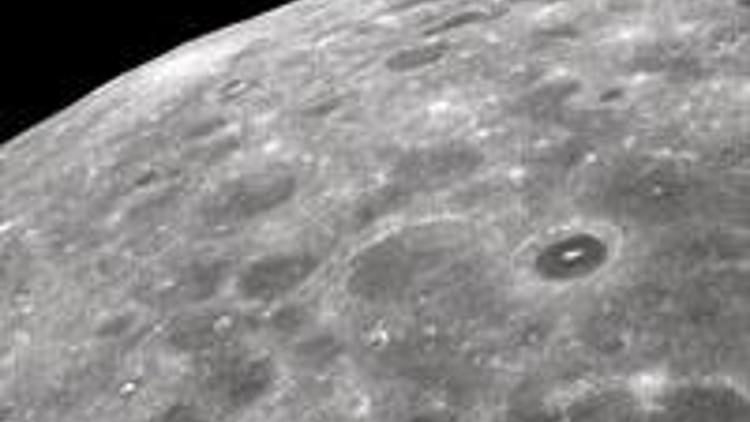 Ay’da önemli miktarda su olduğu kanıtlandı