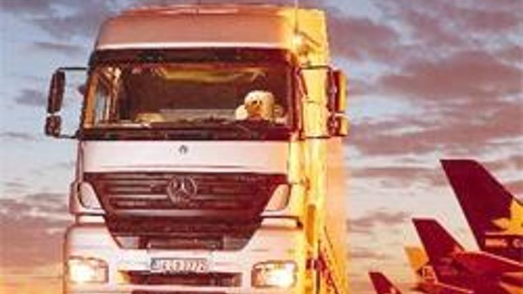 Mercedes-Benz Türk malı kamyonlarıyla övünüyor