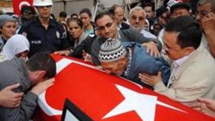 Şehit polisin cenazesi Burdurda toprağa verildi