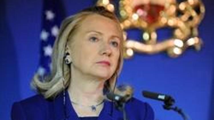 Clinton: Biz şimdi El Kaideyi mi destekliyoruz