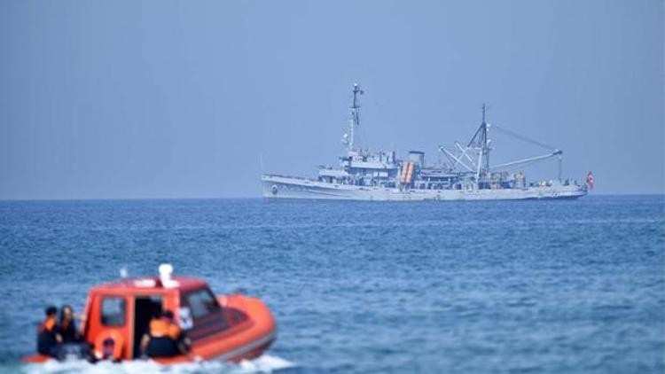 Kayıp 5 genç Marmara Denizinin en derin noktasında aranıyor
