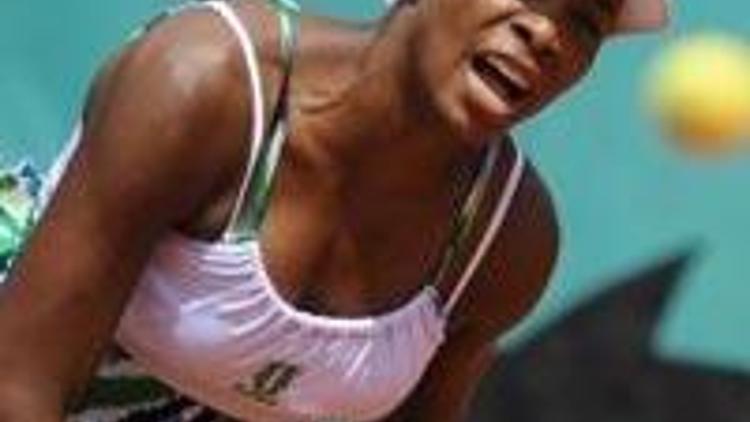 Venus Williams havlu attı