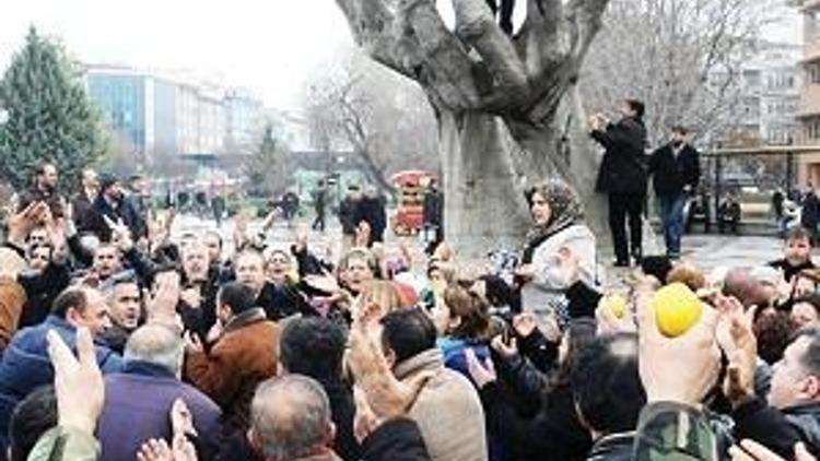 Huzur için toplanıp polisle dertleştiler