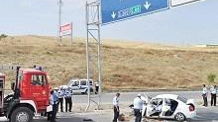 Trafik canavarı bir aileden iki can aldı