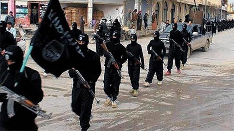 FT: IŞİD 100 yabancı savaşçıyı infaz etti