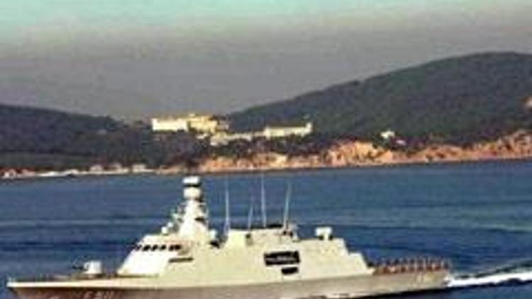 Türkiye’nin ürettiği ilk savaş gemisi ‘Heybeliada’ seyirde