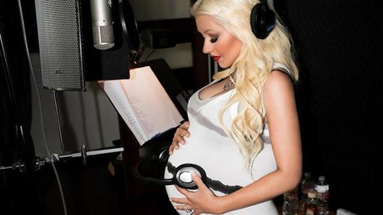 Christina Aguilera ikinci kez anne oldu