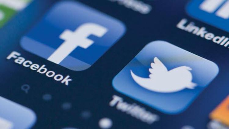 Facebook ve Twitter yavaşladı