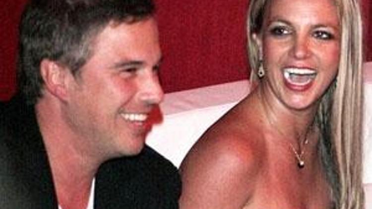 Britney yeni aşka yelken açtı
