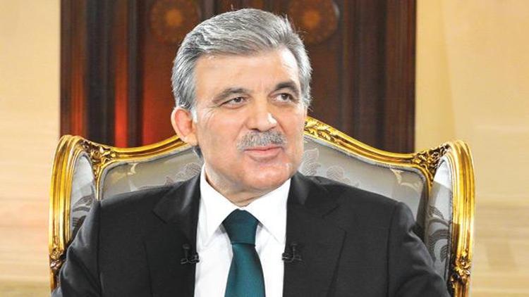 Abdullah Gül: Panik yapmadan hükümet kurmayı denemek lazım