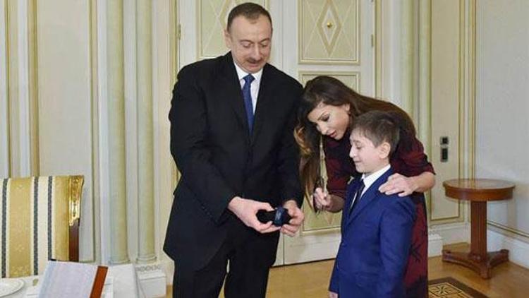 Azerbaycan Cumhurbaşkanı Aliyev’den 11 yaşındaki çocuğa doğum günü sürprizi