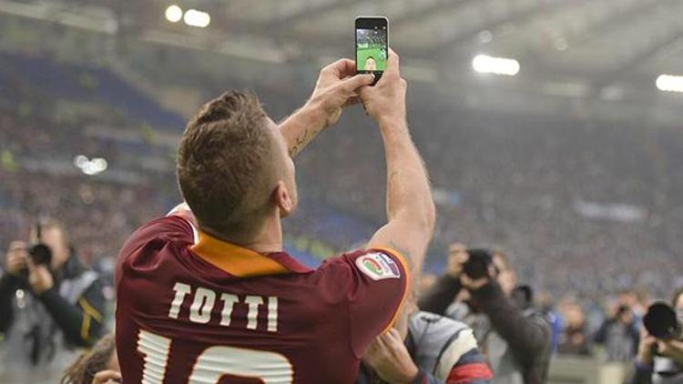 Müthiş iddia: Francesco Totti dünyayı kandırdı