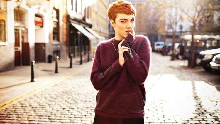 Chloe Howl: Ergen ergen sıkılırken erkenden olgunlaştı