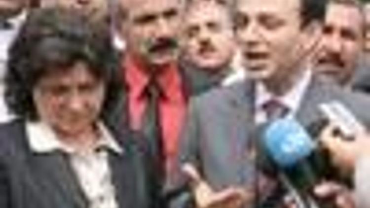 Turkey convicts 53 mayors for backing Kurdish Roj-TV