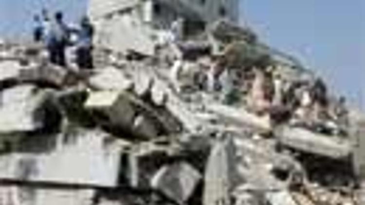 Pakistan hit by earthquake