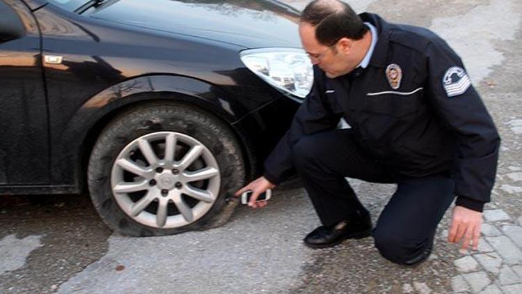 Buradan geçenin lastiği patlıyor