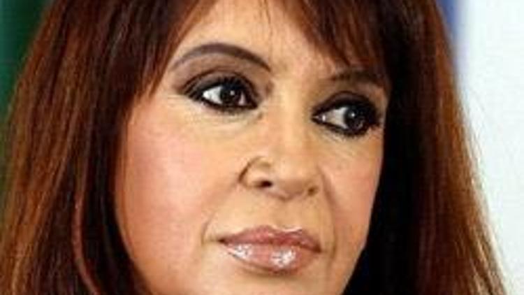 Arjantin Devlet Başkanı Kirchner beyin kanaması geçirdi