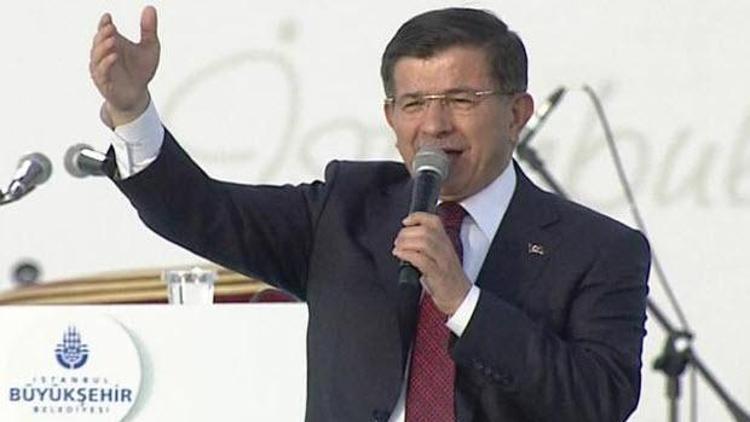 Davutoğlu İstanbulun fethinin 562nci yıl dönümü kutlamalarının düzenlendiği Yenikapıda konuştu