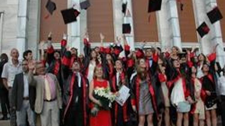 Fransız Lisesi’nde diploma heyecanı