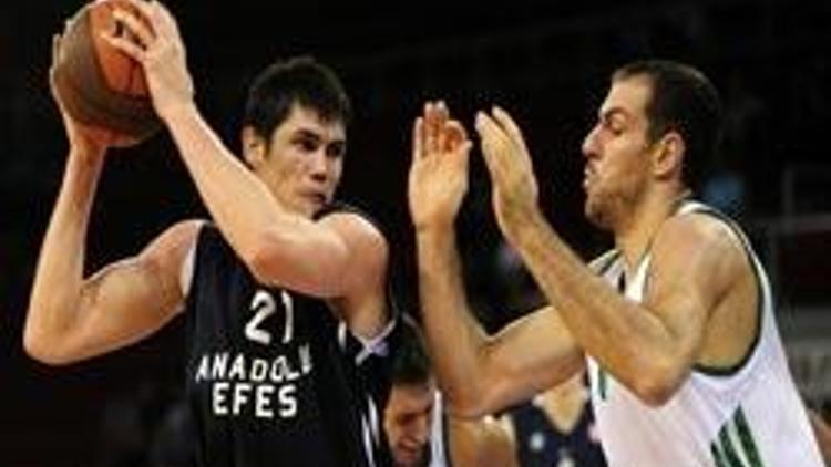 Efes zorlanmadan geçti