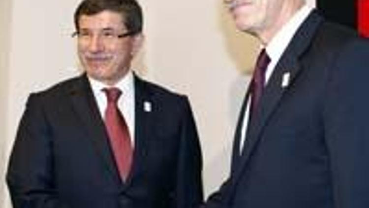 Davutoğlu, Papandreu ile görüştü