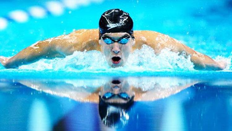Cezası biten Michael Phelps havuza dönüyor