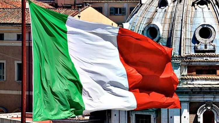 İtalya ekonomisi 4 yıldır daralıyor