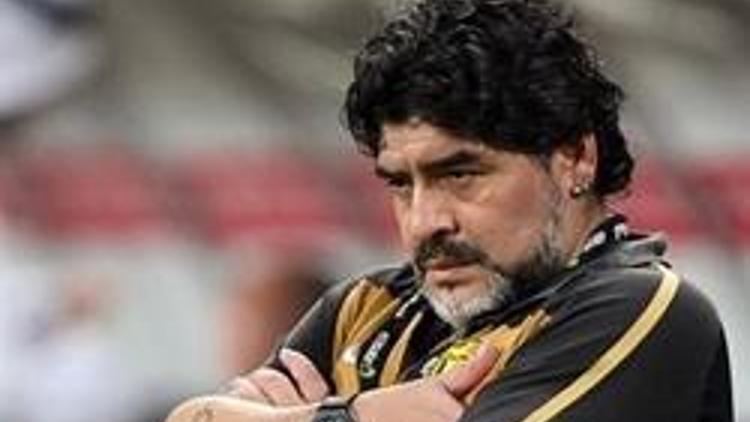 Maradona, El Vasla rest çekti