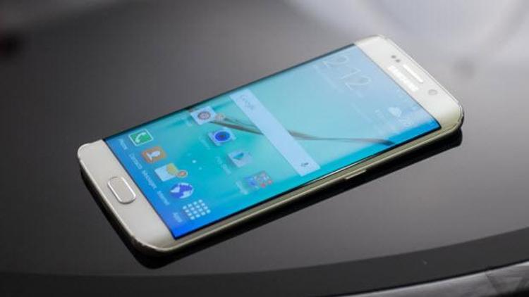 Galaxy S6 Edgein fiyatı düştü