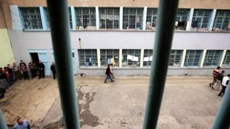 Türkiyede 2014 yılında cezaevlerinde kaç kişi bulunuyor