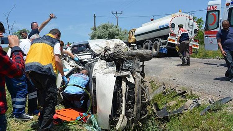 Köy yolunda tanker kazası