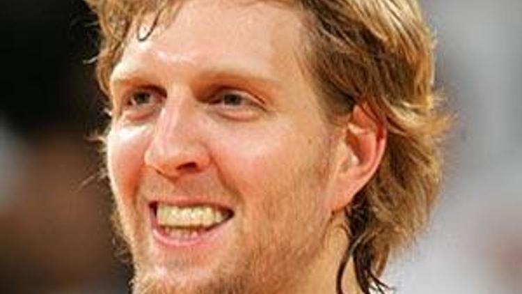 Nowitzki Dallas’ta kalıyor