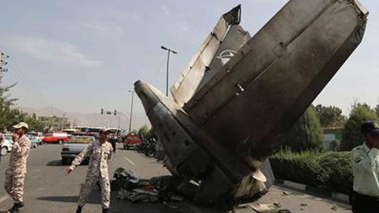 İranda yolcu uçağı düştü: 38 ölü