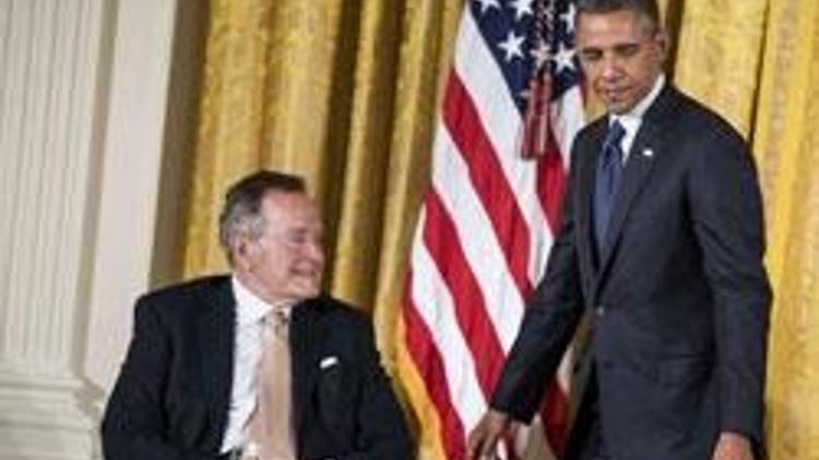 Obama ve Baba Bush bir araya geldi