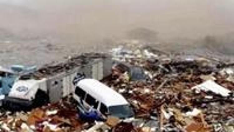 Japonya depreminin ardından oluşan hasar