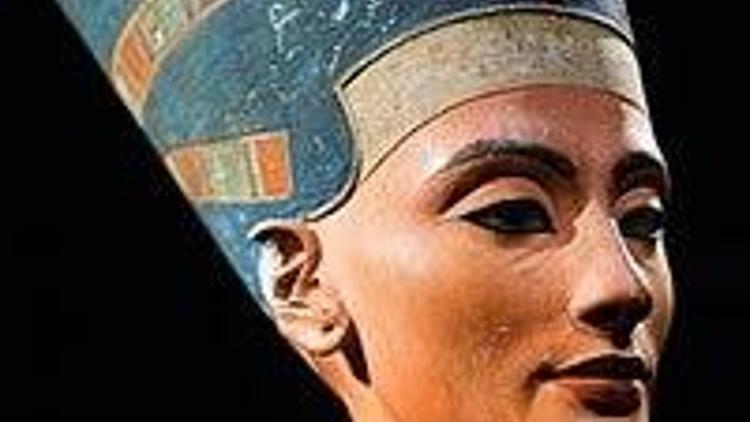 Mısır tarihi eserleri istiyor