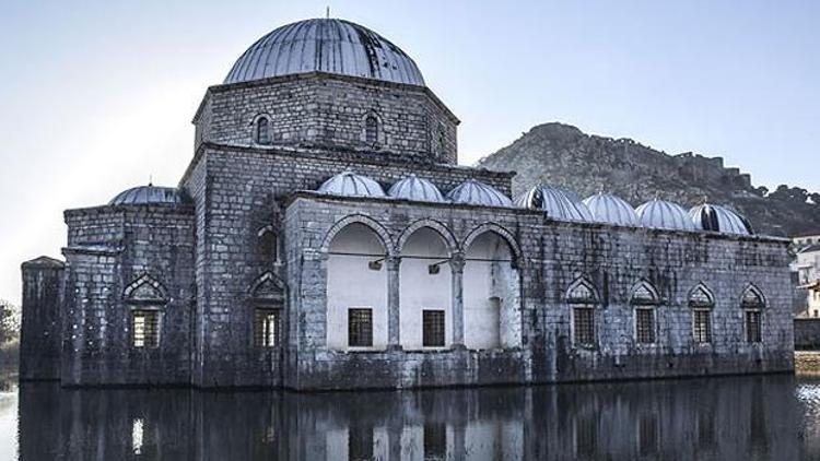 Sular altındaki cami restore edilecek