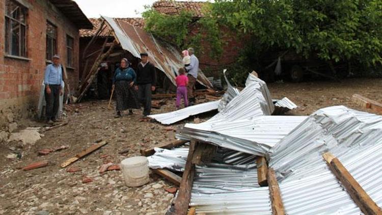 Meteoroloji uyardı rüzgar can aldı