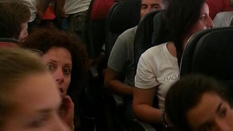 Milano uçağında bilet krizi